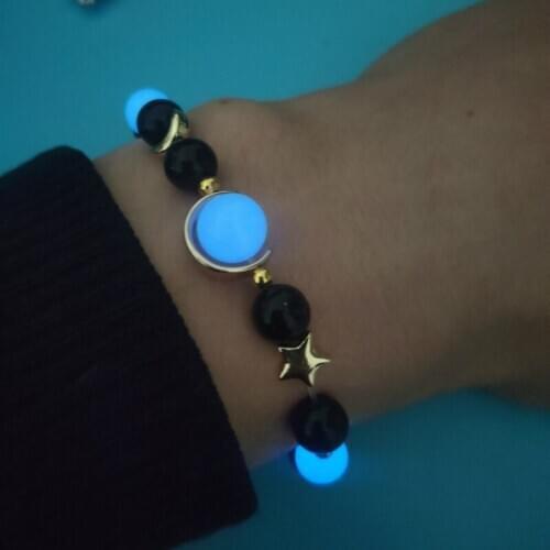 2019 Charm Stars Moon Shape Luminous Bracelet Simple Glow In The Dark Blue Sand Crystal Women Beads Bracelet Jewelry Wholesale