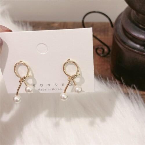 ​ZDMXJL 2021 New Fashion Womens Earrings Fine Simple Sweet Knotted Pearl Earrings For Women Party Girl Jewelry Gifts Wholesale