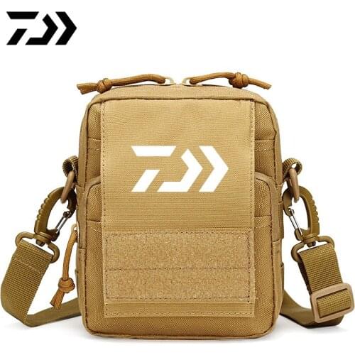 Daiwa 2021 Mens Outdoor Sports One-shoulder Small Bag New Spot Mens Army Camouflage Waist Bag Mountaineering Messenger Bag