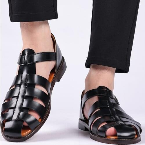 2021 Summer Beach Sandals Mens Shoes Casual Leather Men Sandals Flat Holiday Beach Sandals Male Black White Shoes N039