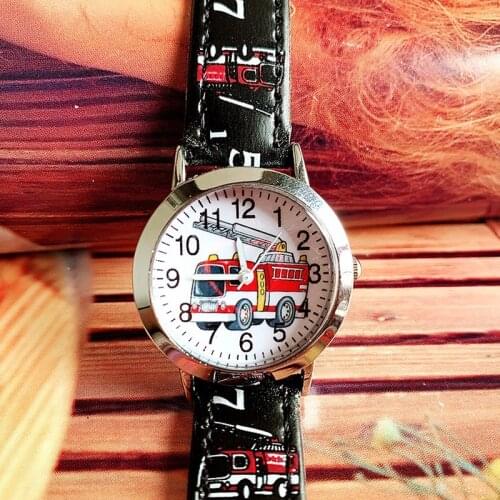 The new childrens belt watch fire truck cute cartoon boy quartz watch