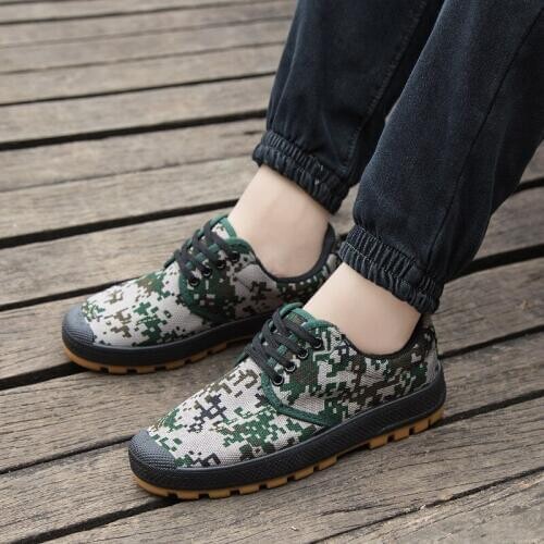 Camouflage Fashion Men Sneakers 2020 Breathable Casual Shoes Men Flats Army Green Trainers Plus Size 35-44 Walking Loafers Shoes