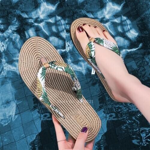 2020 Woman Summer Straw Sandals Japanese Style Cosplay Hand Made Hemp Rope Weave Slippers Beach Wear Comfortable Flat Flip Flops