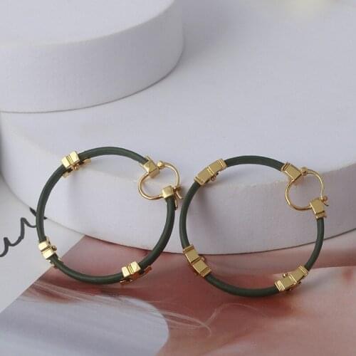 Simple ring shape inlaid double T square standard leather earrings
