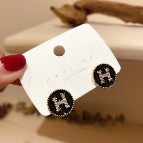 2021 Trendy Vintage Enamel Rhinestone Letter H Round Stud Earrings For Women Brides Wedding Party Jewelry Pendientes Brincos