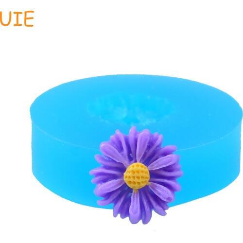 HYL173U 12.4mm Daisy Flower Silicone Mold - Fondant, Sugarcraft, Cake Decorating, Resin, Scrapbooking, Gum Paste, Candy, Jewelry