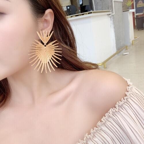 Hot Sell New Geoemtric Irregular Drop Earrings Personality Exaggerated Gold Silver Color Metal Party Earrings For Women 2020