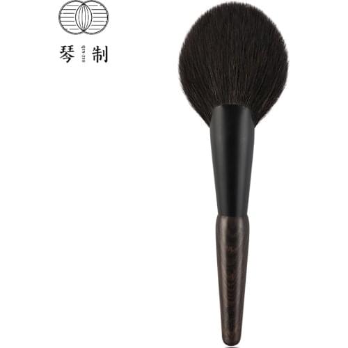 QINZHI Professional Handmade Make Up Brush Z103 Fan Shape Large Face Powder Brush Soft Saikoho Goat Hair Makeup Brushes