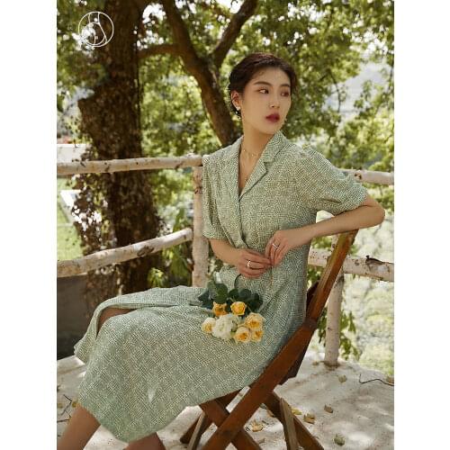 DUSHU Office Lady French Retro Green V-neck Dress Summer 2021 Women New Suit Collar Embroidered Plaid Dress