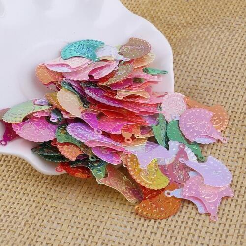 200pcs 24*26mm Sequin Pendant Flat Paillettes Sewing Craft DIY Accessory Head Portraits Mix Colors Belly Dance Scarf Coins