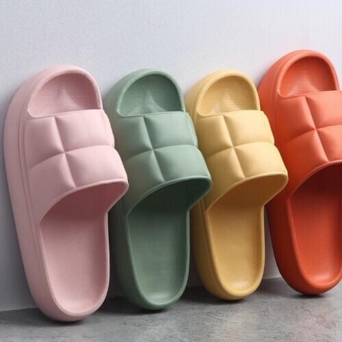 Indoor Comfortable Soft Slippers Men Women Non slip Bathroom House Shoes Flat Thick Sole Slides Womens Sandals Scarpe Donna
