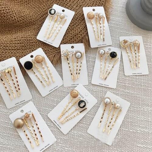 Japan 2019 New Vintage Simulated Pearl Button Metal Flower Crown Hairpins Barrettes For Women Girls Retro Hair Clips Wholesale