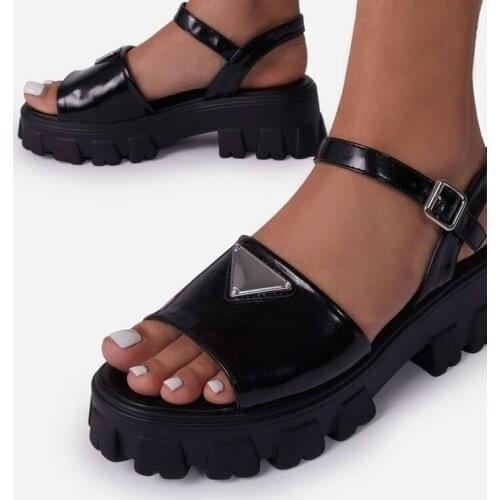 2021 Summer New Platform Womens Sandals Students Flats Beach Shoes Fashion Women Soft Patent Leather Gladiator Sandals Pumps