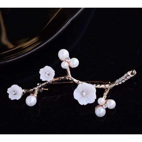 Luxury Crystal Shell Plum blossom Brooch Pearl Sparkly Elegant Zircon Flower Branch Brooches Pins Wedding Jewelry Broche Pin