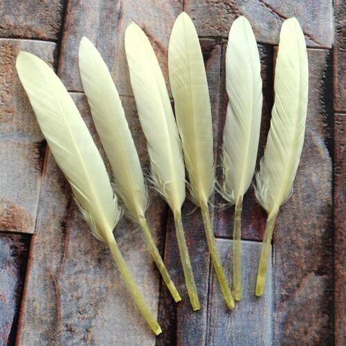 Hot Selling Wholesale 100pcs Beautiful Pale Yellow Natural Goose Feathers Crafts 4-6 inches/10-15 cm DIY jewelry decoration