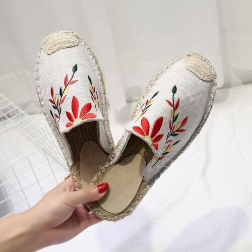 2021 New Woman Flats Shoes Classic Nation Tradition Embroider Hemp Shoes Cotton Straw Loafers Fisherman Espadrilles ShoesB412