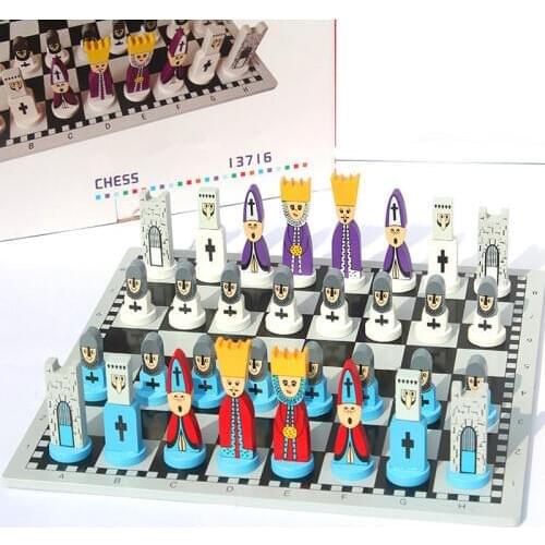 Hot Euramerican Cartoon Chessman Wooden Chess Set International Solid Wood Chess Pieces Toy Child Entertainment Gift Board Games