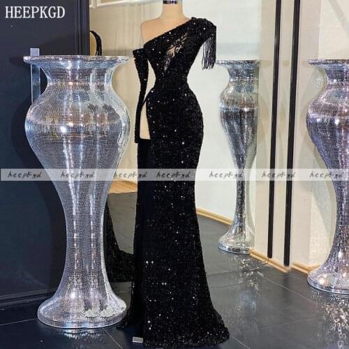 Sexy Black High Slit Mermaid Prom Dresses One Shoulder Long Sleeves Sparkly Sequin Tassel Dubai Special Evening Gowns Plus Size
