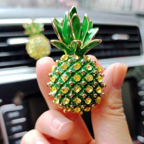 Luxury Diamond Pineapple Car Air Freshener Rhinestone Pineapple Car Air Vent Clip Auto Accessories Interior Woman Perfume Gift