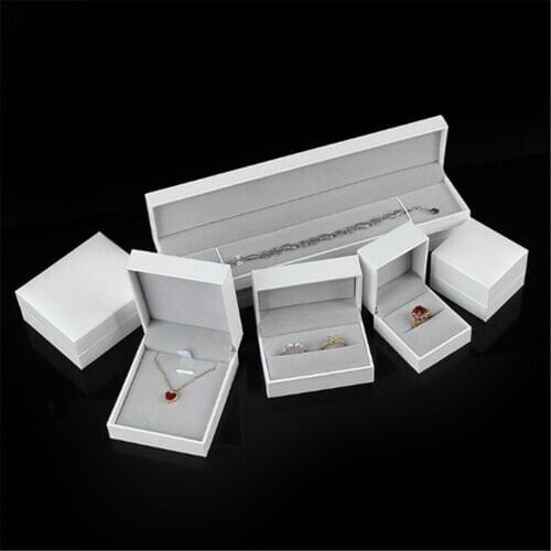 High-grade Leather Paper White Jewelry Box Right Angle Filling Paper Ring Box Earring Necklace Jewelry Box Gift Packaging Box