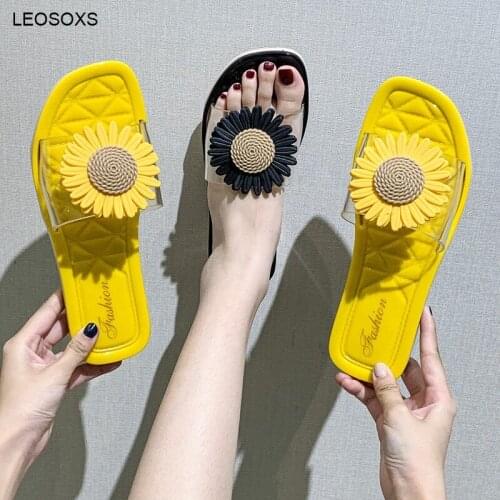 2021 New Summer Slippers Womens Fashion Jelly Bottom Transparent Flowers Casual Beach Shoes