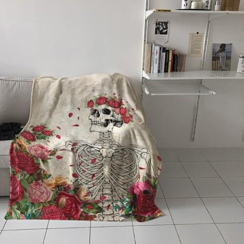 Skull Rose Illustration Retro Throw Blanket Home Sofa Decor Blanket Portable Soft Bedspread Microfiber Flannel Blankets for Beds
