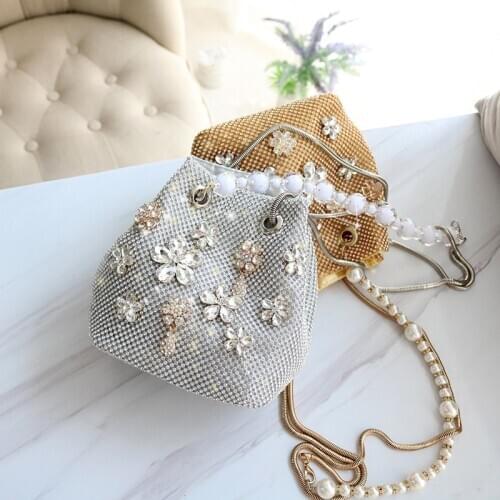 Fashion Diamonds Ladies Small Bucket Bag Crystal Flowers Beading Evening Bags Women Shiny Mini Chain Slung Shoulder Bag Handbag