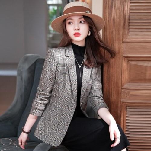 Vintage Womens long sleeved jacket 2021 autumn winter wine red thick coat womens coat golden velvet jacket coat Korean style