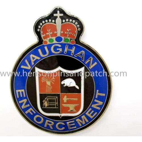 Customized high quality metal soft enamel crown badge with screw backing