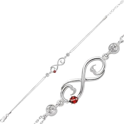 Silver Red Three Heart Child Wristband for Women , Stylish, Aesthetic and Flashy, Bracelet Types for Women