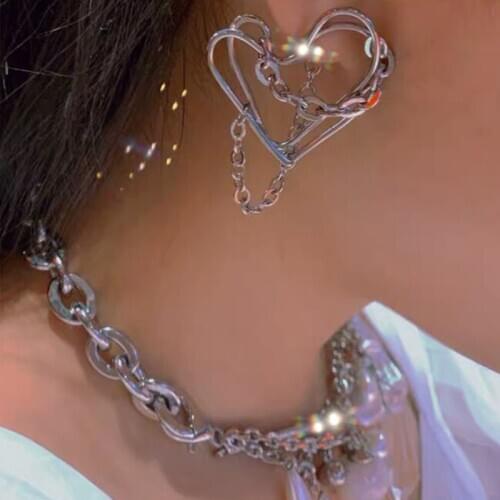 AOMU Simple Design Silver Color Hollow Heart Chain Drop Earrings For Women New Brand Fashion Ear Cuff Piercing Dangle Earring