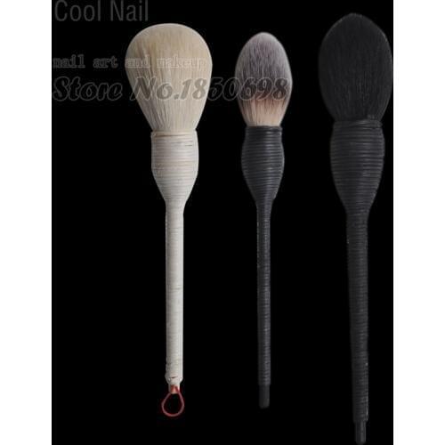 EchiQ Powder Brushes