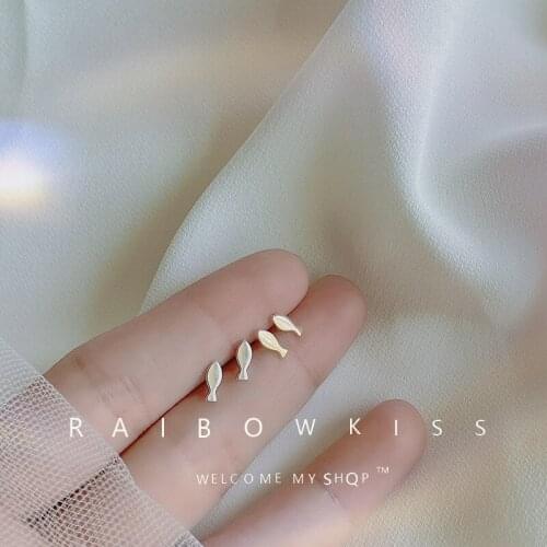 Stud Earrings For Women lovely Fish New Fashion Jewelry Daily Dating Accessory Korean Personality Student Girl Birthday Present