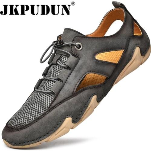 Summer Mesh Men Sandals Breathable Leather Casual Shoes Designer Fashion Outdoor Mens Slippers Driving Shoes Zapatillas Hombre