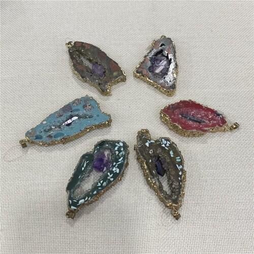 Natural Stone Crystal Pendant Charm Resin Necklace Pendant for Handmade DIY Necklace Bracelet Jewelry Making Accessories