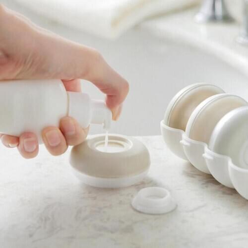 Hot 4Pcs Portable Refillable Press Bottle Shampoo Lotion Holder Toiletry Dispenser