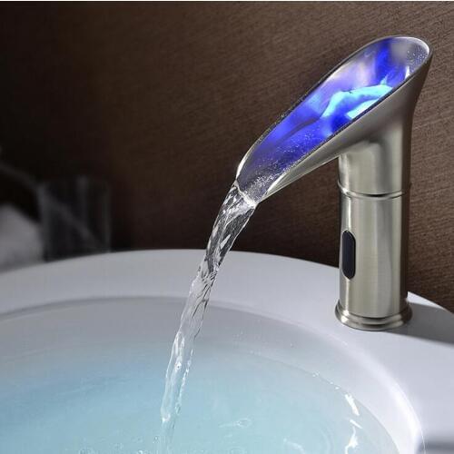 Copper sink basin faucet LED lamp water tap, Bathroom single hole wash basin sense faucet, Chrome Plated infrared sense faucet