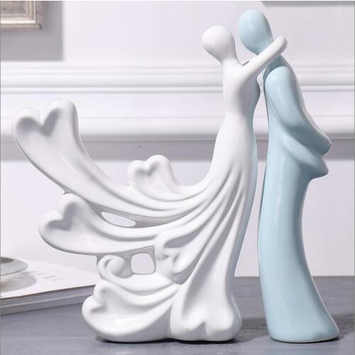 Modern Creative Ceramic Soulful hug Wedding Gift Porcelain Dancing Lovers Couple Ornaments Home Furnishing Decoration Crafts