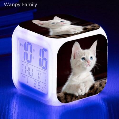2021 New Cute little Kitty 7 Colors Led Digital Alarm Clock For Kids Firthday gift Multi-function Night Light Alarm Clock
