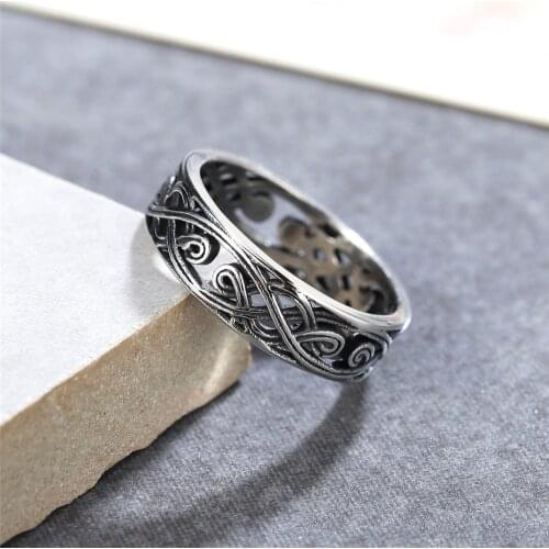 Punk Hip-Hop Simple Stainless Steel Celtics Knot Ring Men And Women Fashion Retro Pattern Hollow Ring Jewelry Gift Size7-13