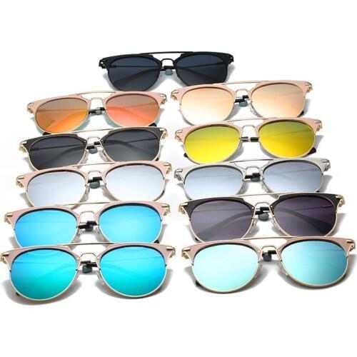 LA VIE Women's Sunglasses Mirrored