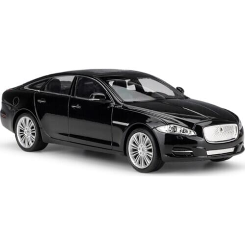 WELLY 1:24 JAGUAR XJ Alloy Luxury Vehicle Diecast Pull Back Cars Model Toy Collection Xmas Gift