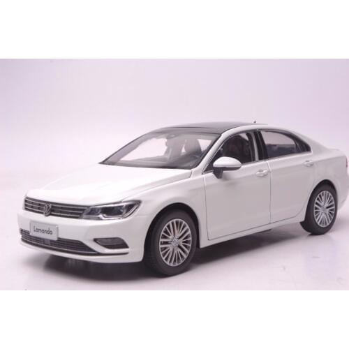 1:18 Diecast Model for Volkswagen VW Lamando 2015 Alloy Toy Car Miniature Collection Gift
