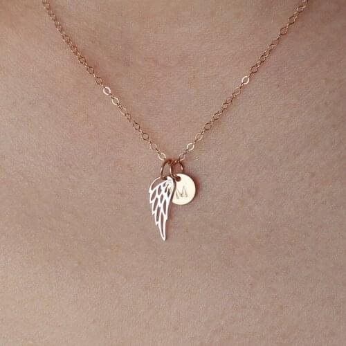 Memorial Angel Wings Stainless Steel Necklace A-Z Initials Pendant Necklace Mens and Womens Jewelry Commemorative Gift