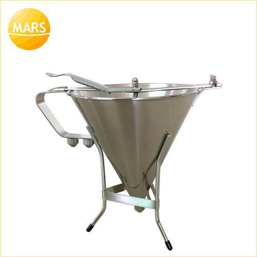 Free Shipping StainlessSteel Small Octopus Balls Making Funnel Cupcakes Baking Dispenser with Rack Kitchen Utensils Funnel Tools