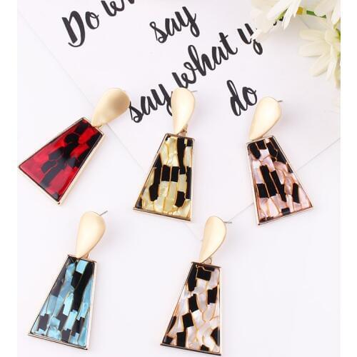 Lubov Vintage Pattern Resin Stone Inlaid Trapezoid Gold Color Metal Drop Earrings Geometric Metal Dangle Earrings Women Jewelry