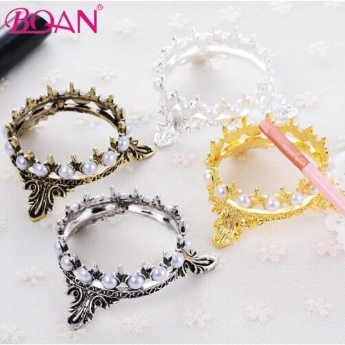 BQAN Gold Metal Nail Brush Pen Rack Stand Holder Glitter Crown Pearl Design Manicure Tools Pen Showing Shelf Nail Art Tools