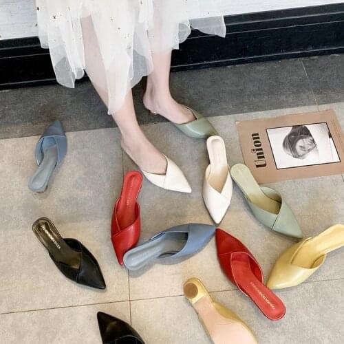 Kanitty Low-heeled Shoes