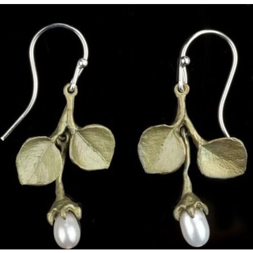 Elegant Vintage Gold Color Leaves Pearl Dangle Earrings for Women Fashion Jewelry Wedding Drop Earring Engagement Accessories
