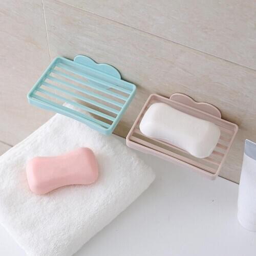 Draining Soap Dish Creative Bathroom Heart Wall Hanging Hollow Soapbox Holder Bath Tray Soap Storage Box